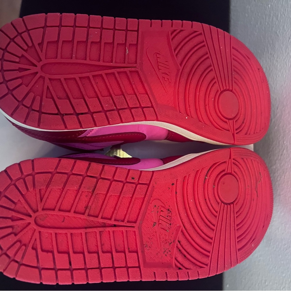 Nike Women’s Air Jordan 1 Low SE-Pink and Red. - Picture 6 of 6